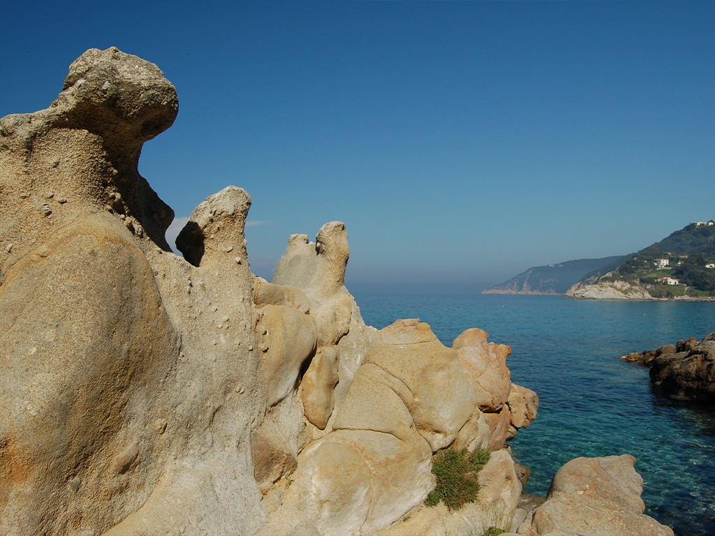 POINT OF INTEREST 2B | GRANITE EROSION