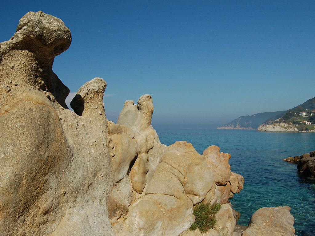 POINT OF INTEREST 1E | GEOSITE (granite)