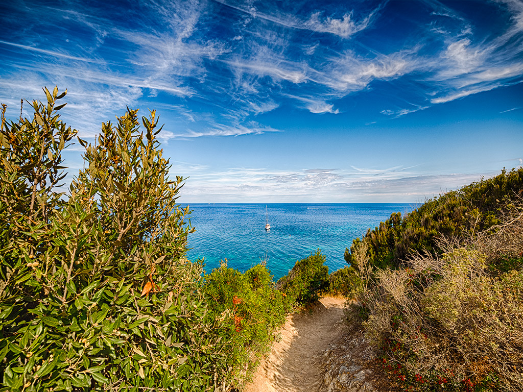 The Via dell'Essenza